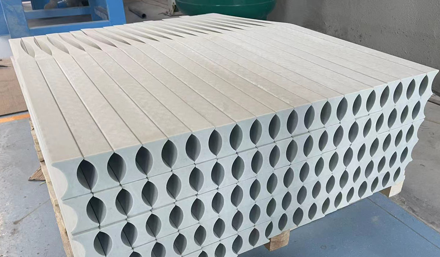 风电叶片叶根预埋楔形条